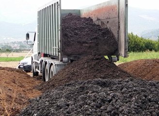Tehlikeli Atığı Tarım Arazisine Dökerken Yakalandılar