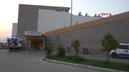 Manisa Üzüm İşçilerini Taşıyan 2 Araç Çarpıştı 1 Ölü 26 Yaralı