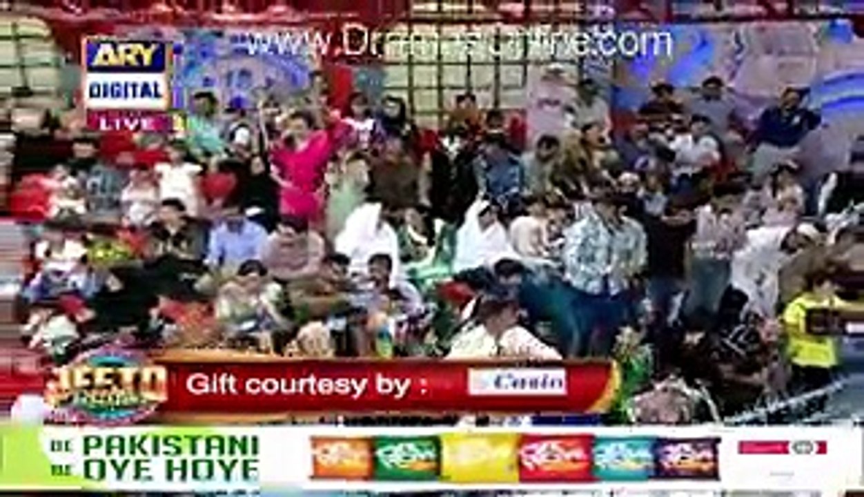 What Fahad Mustafa Said When Hareem Farooq Refuse To Hug
