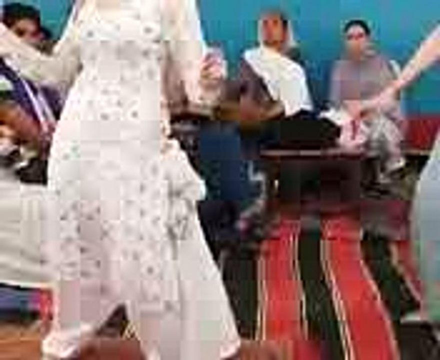 Desi Cute Shemale Very Hot Dance