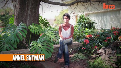 Cute Otter Is Best Friends With Lions And Hyenas