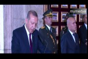 Erdoğan Anıtkabir özel defterini imzaladı