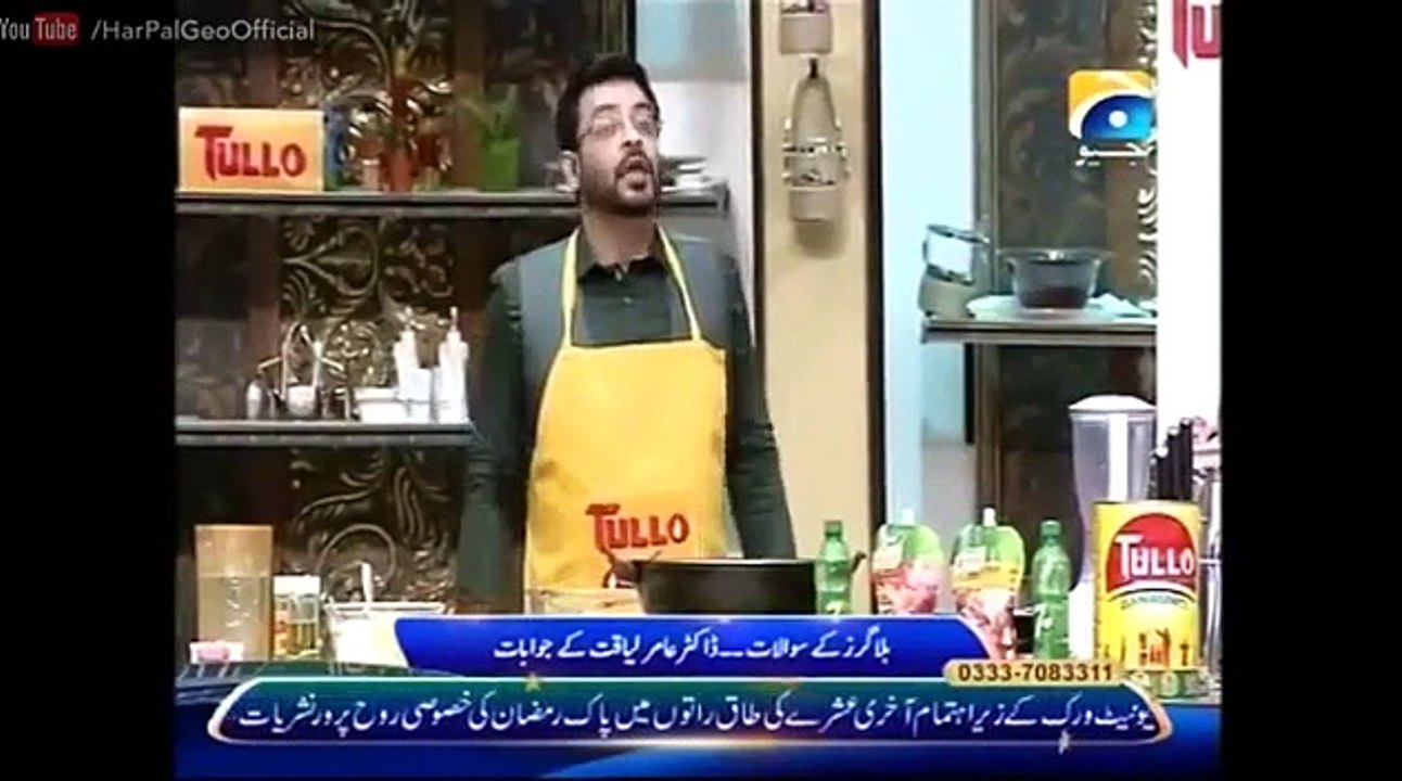 Aamir Liaqat faces tough question regarding his stupid publicity stunts