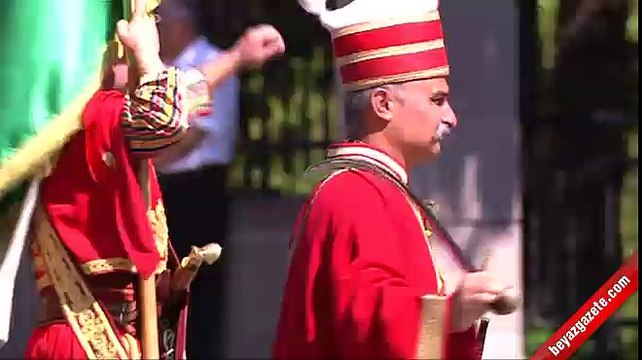 30 Ağustos Zafer Bayramı geçit töreni renkli görüntülere sahne oldu