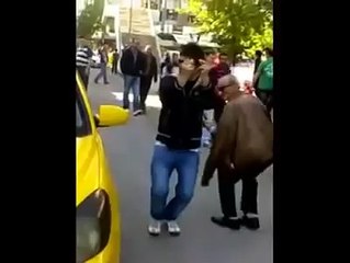 Yol Ortasında Oynayan Dede ve Genç Ankaralı BU işte