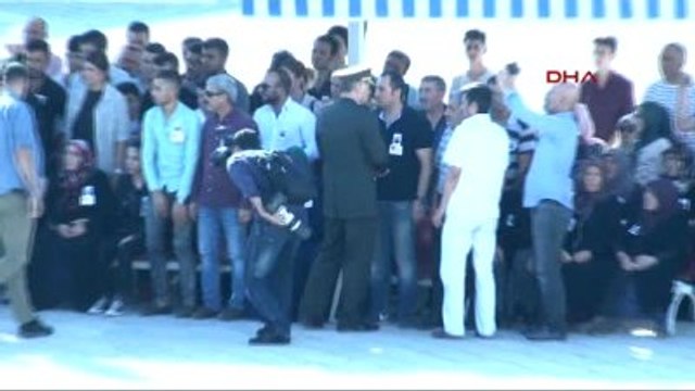 Hakkari Şehidi Uzman Çavuş Savaş Batu Son Yolculuğuna Uğurlandı-Tamamı