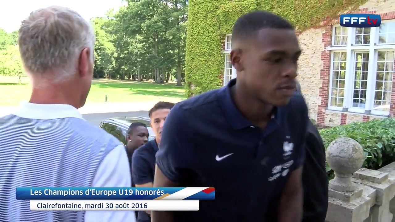Cérémonie en l'honneur des U19 à Clairefontaine
