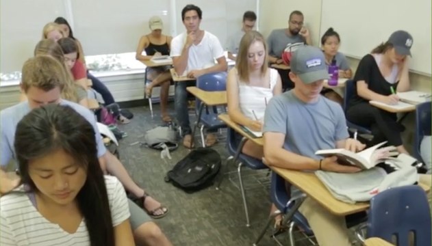 Astuce rentrée : voici comment dormir en classe sans se faire gauler