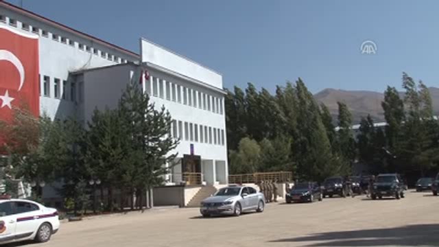 Genelkurmay Başkanı Akar, Jandarma Üsteğmen Bayhan'ı Hastanede Ziyaret Etti