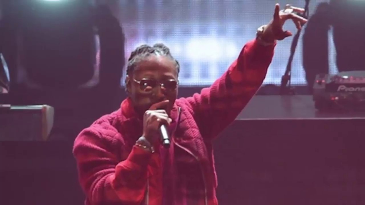 MTV VMA Future rocks with his hit song ‘F  k Up Some Commas’