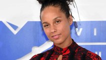 Alicia Keys' NO MAKEUP CONTROVERSY