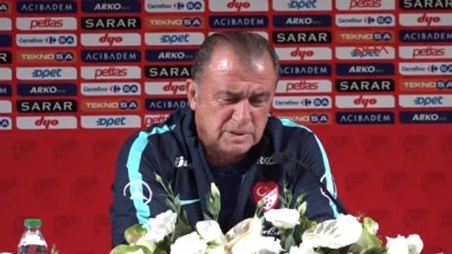 Fatih Terim Milli Takımın Kapısı, Milli Takım Oyuncusuna Yakışır Davranmaya Yol Edinmiş Herkese...