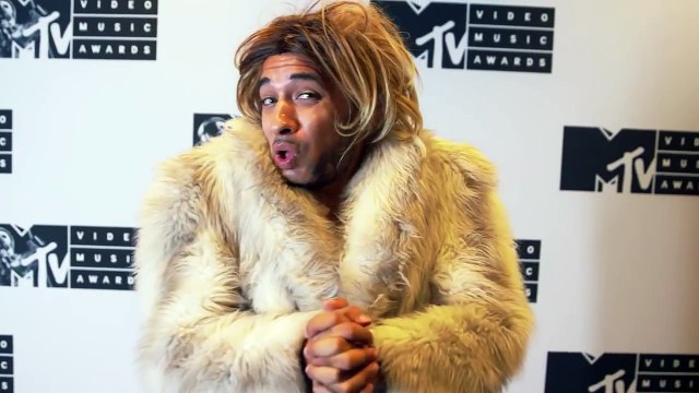 Joanne The Scammer Scams Her Way Into VMAs | 2016 Video Music Awards