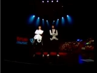 070506 Golf-Mike True interactive concert