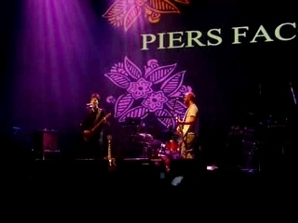 Piers Faccini - talk to her (1ère partie Ben Harper)