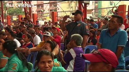 Presidente filipino leva campanha anti-droga às crianças