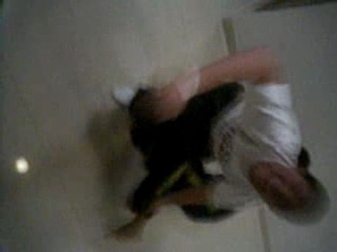 CANCUN 2004 BATTLE DANCE LOL SOUS BOURETTE JUJU VS STAMOS !