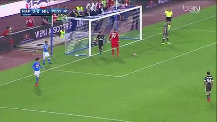 Le sauvetage désespéré d'un joueur du Milan AC contre Naples