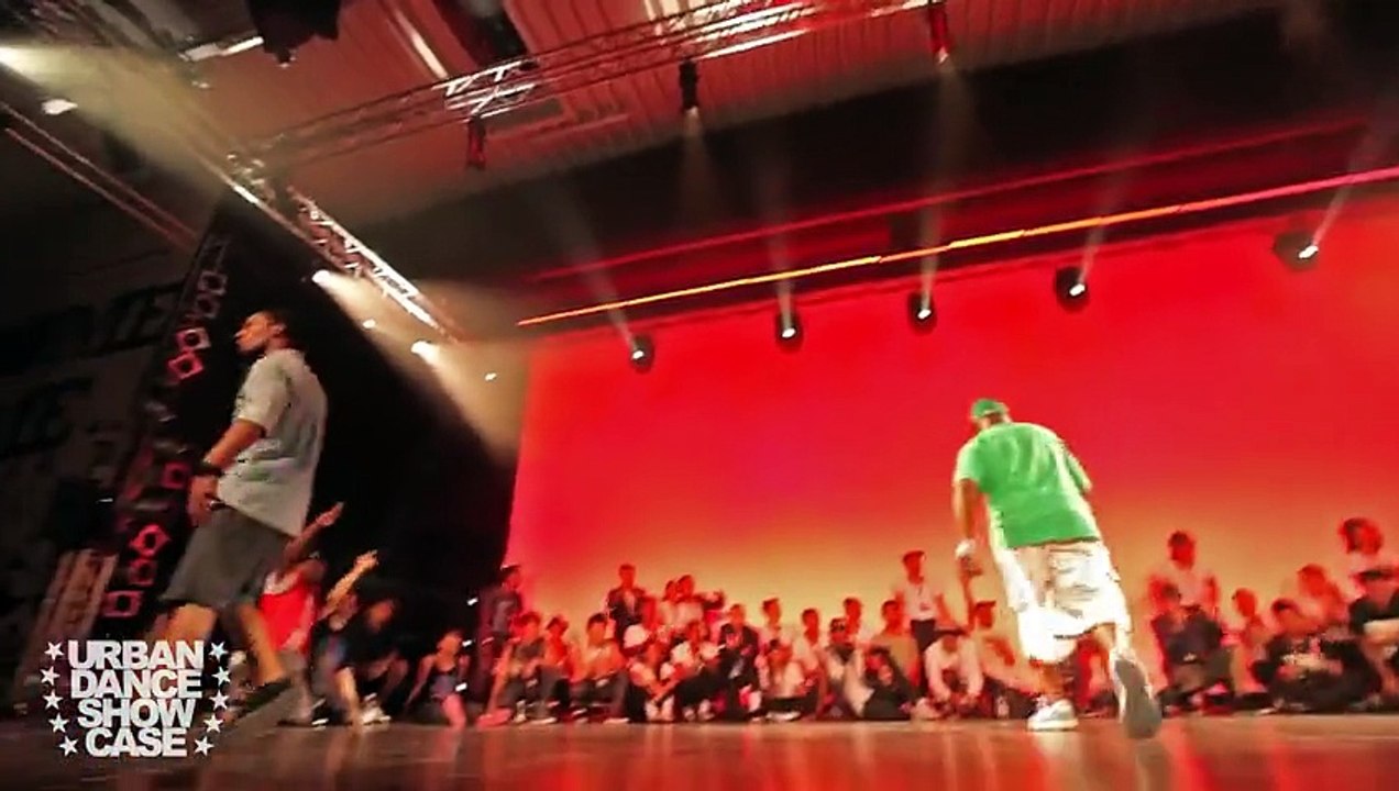 Pendant une battle de breakdance, ces 2 danseurs semblent possédés