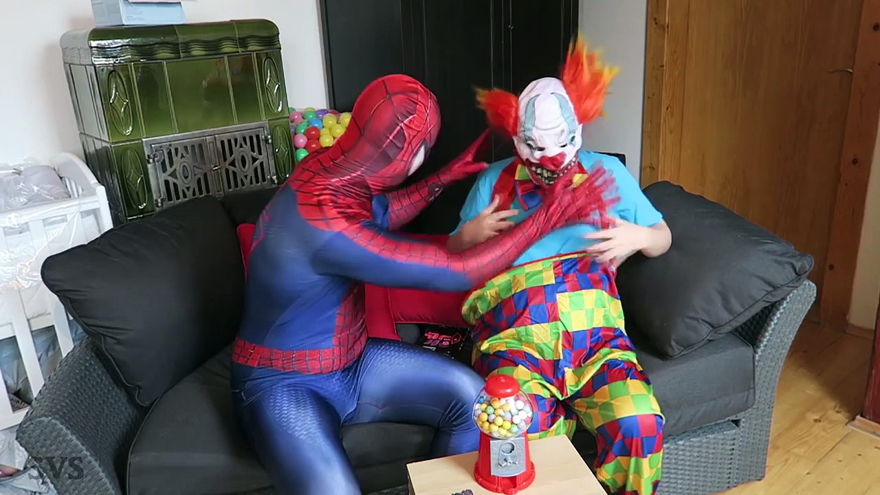 SPIDERMAN & FROZEN ELSA vs JOKER! Giant Bubble Gum Challenge! Superhero Movie Fun in Real Life
