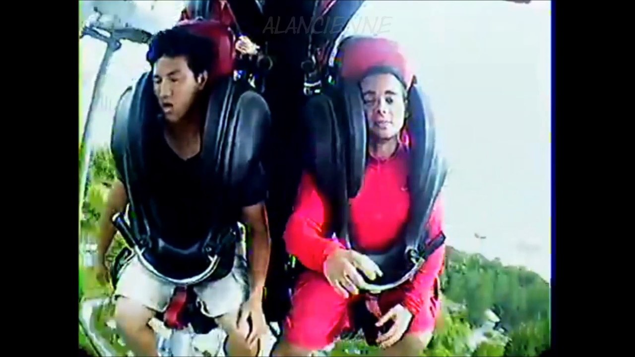 manège a sensation extreme roller coaster