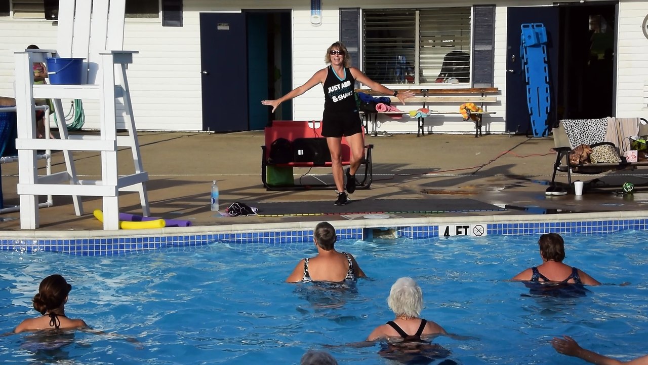 aqua zumba macungie pool 2