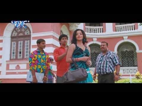 Full Comedy Scene - Dinesh Lal Yadav Nirhua & Monalisa | Izzat - Film | 2014