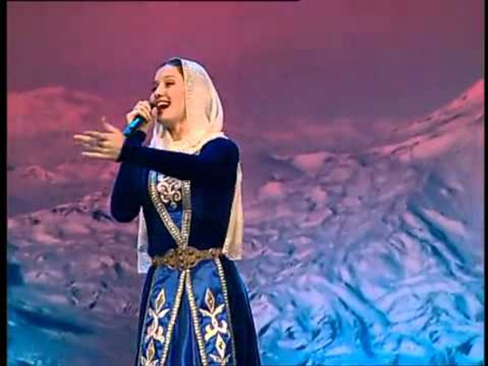 Chechen Girl Sings Armenian Patriotic Song Hay Qajer (Heda Hamzatova)