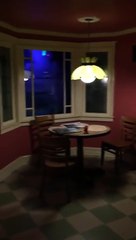 Regardez ce que cache cet homme dans son frigo...