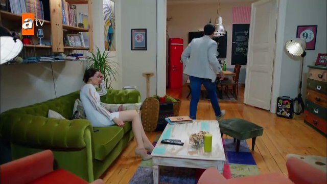 İrem zor durumda - Seviyor Sevmiyor 3. Bölüm - atv