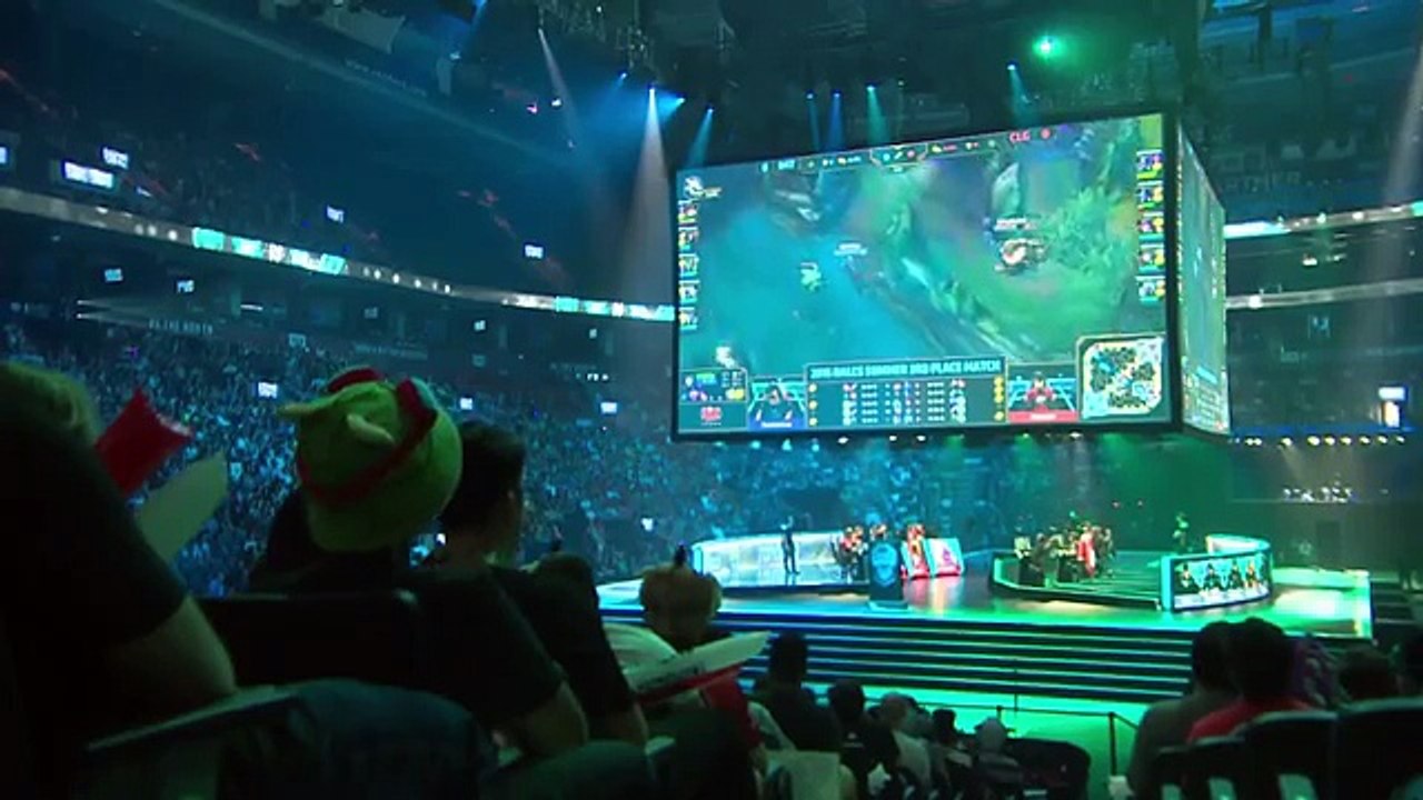 Esports blurs video gaming and pro-sports - YouTube