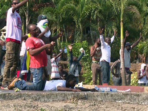 Gabon: émeutes et Assemblée nationale en flammes à Libreville