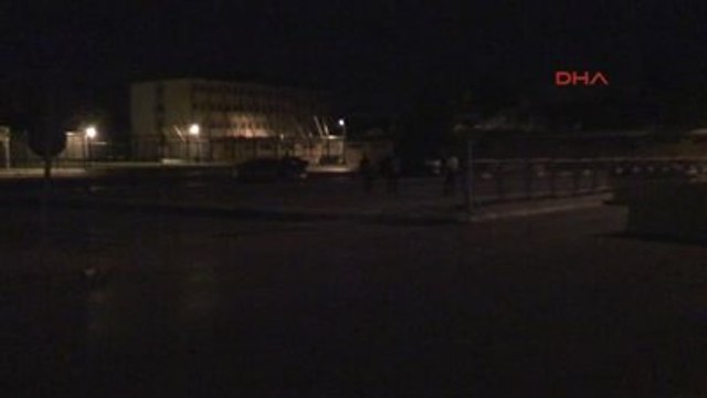 Kayseri Emniyet Müdürlüğü?nün Önünde Tüfekle Eylem