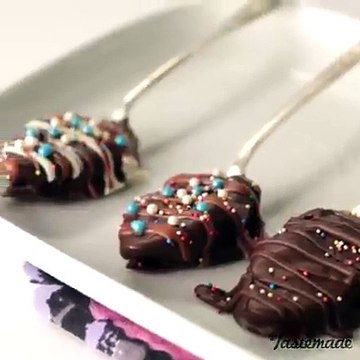 How To Make Chocolate-Dipped Coffee Spoons