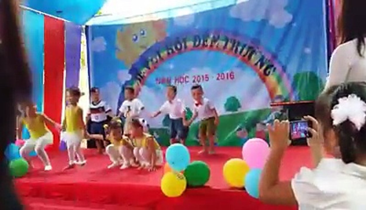 Kids Dancing Funny Video - Better when I'm Dancing - Easy kids dance warming-up choreography