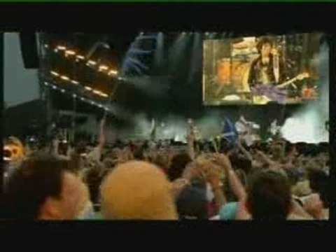 The Rolling Stones - Start me up. Isle of wight 2007