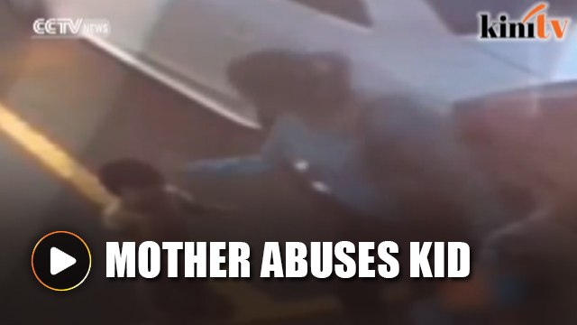 Mother abuses kid in public