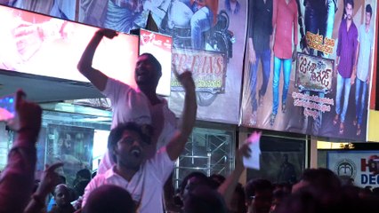 Janatha Garage Movie Hungama at Sriramulu Theater, Moosapet, Hyderabad  || MflixWorld