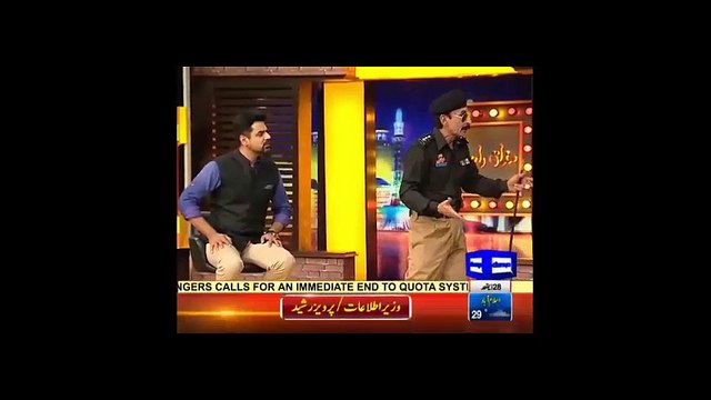 Mian Afzal Narogi Character of Policeman, Mazaaq Raat 31 August 2016 - Mathira - Siddiq Al Farooq - Dunya News - YouTube