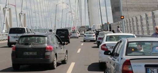2-İlk Ücretli Gününde Yavuz Sultan Selim Köprüsü'nden Trafik Görüntüleri 2
