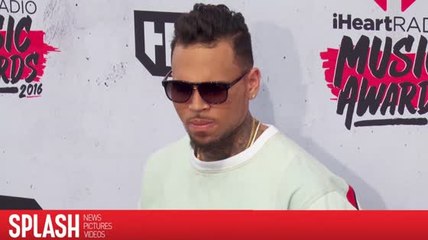 Chris Brown libéré de prison après avoir payé une caution de 250 000 dollars