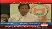 PTI ka ho ya kisi aur party ka aapko sabhko insaan samjhna hai aur sabke lie kaam karna hai - Imran Khan advises KPK Health Minister - Crowd applauds