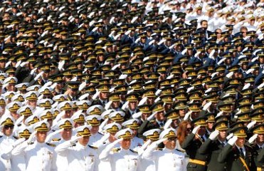 820 Askeri Personel TSK'dan Atıldı