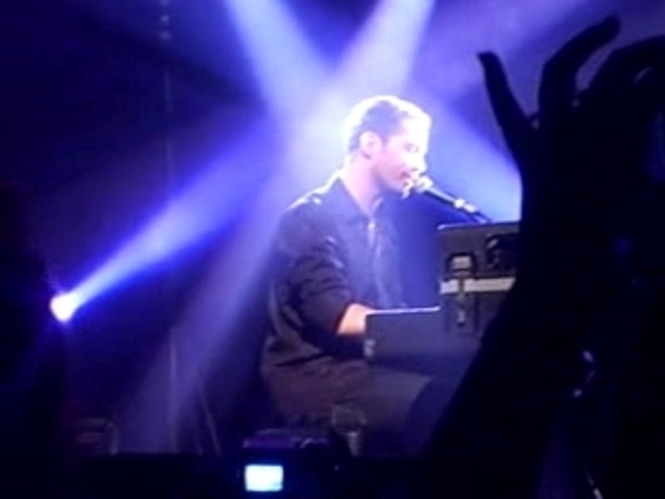La Cigale E.Moire quand le public chante ça donne...