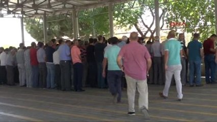 Gaziantep Doğum Gününde Maganda Kurşunuyla Ölen Minik Zeynep Toprağa Verildi