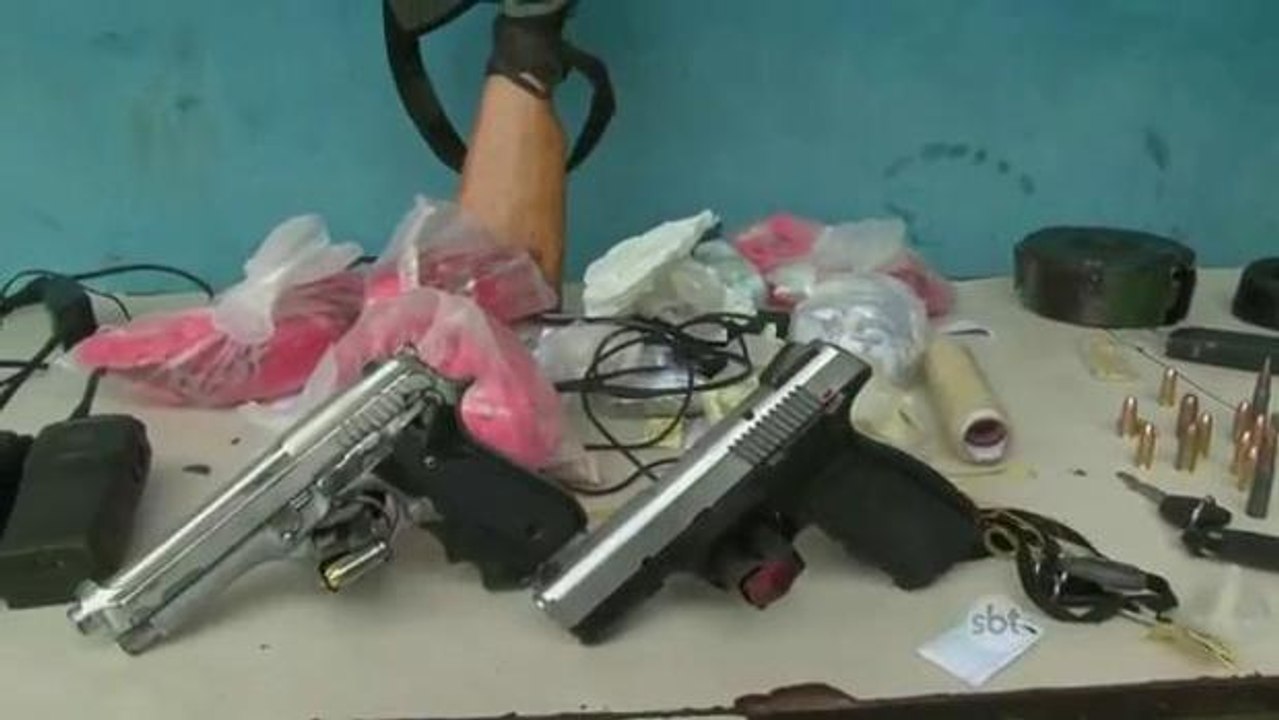 RJ: Tiroteio entre PMs e traficantes deixa quatro mortos na Favela do Rola