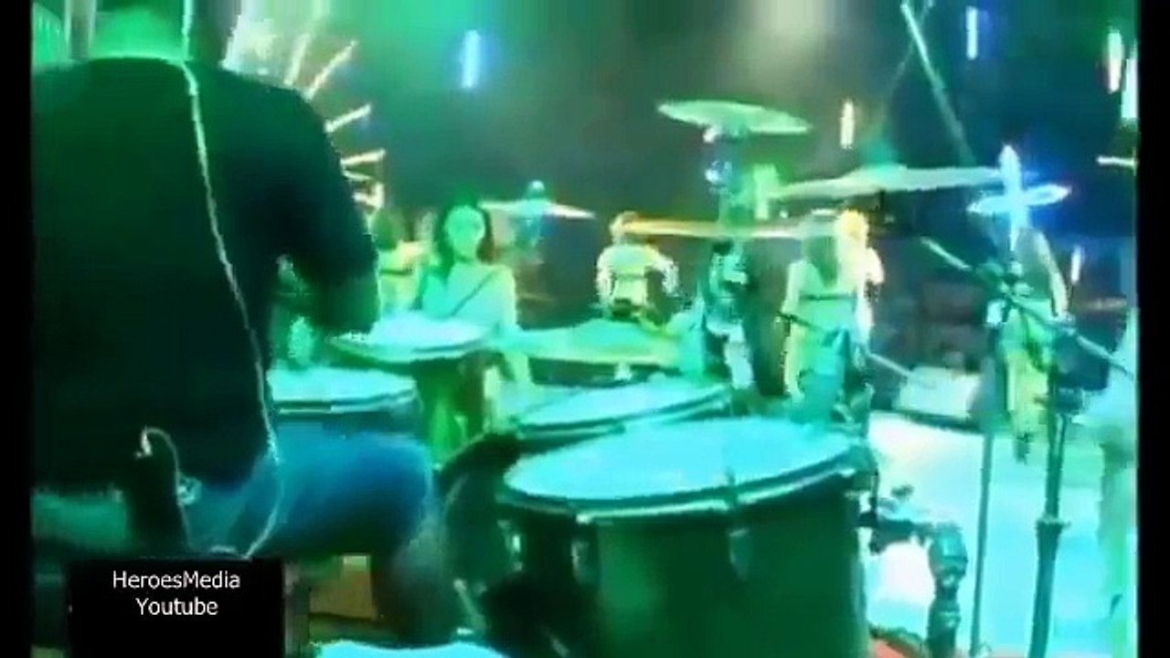 Dangdut Thailand Lebih HOT Biduannya Pakai Bikini