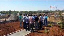 Diyarbakır - CHP'li Gençler, Diyarbakır'da Tahir Elçi'nin Mezarı Başında Barış Güvercini Uçurdu