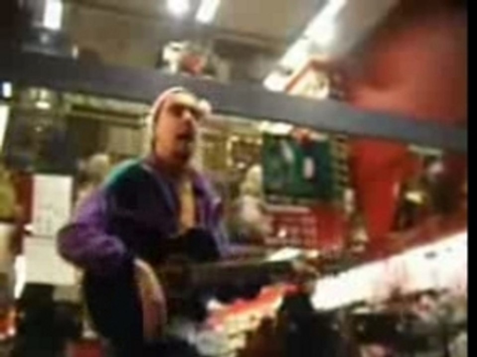 Didier super petit papa noel dans la rue