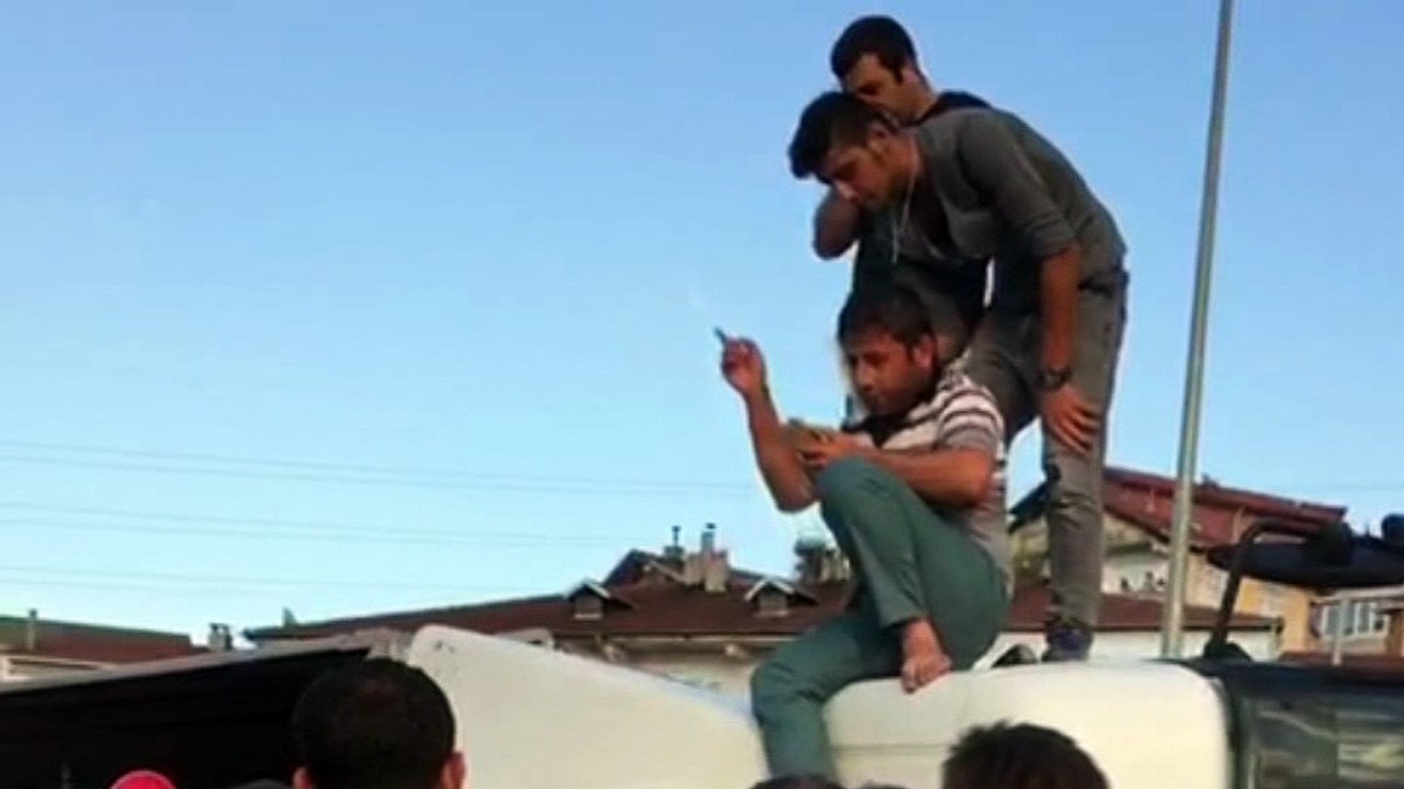 POTBAŞI'NDA U DÖNÜŞÜ YAPMAYA ÇALIŞAN TIR DEVRİLDİ